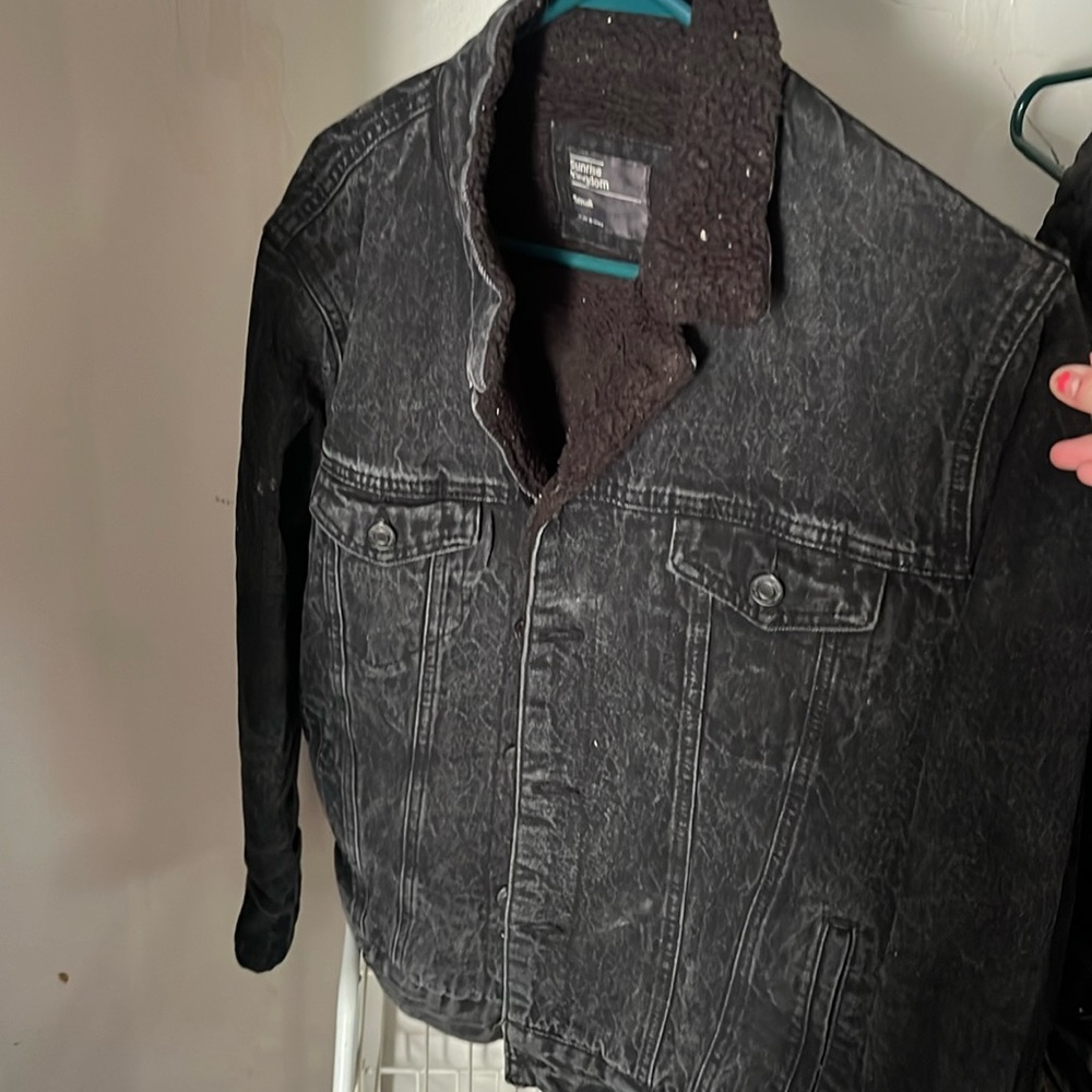 Black Jean jacket with a soft interior